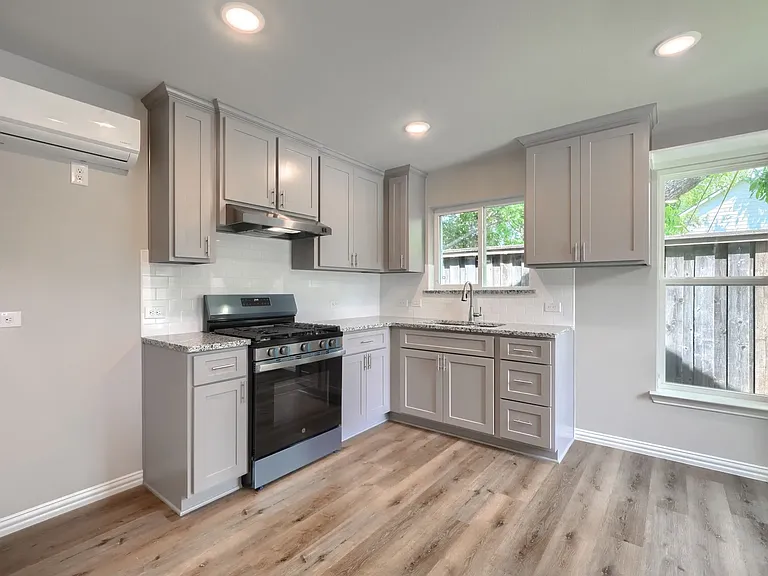 321 Fagg Dr #A — Photo 2
