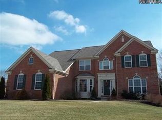 3217 Bickleigh Cir, Akron, OH 44312