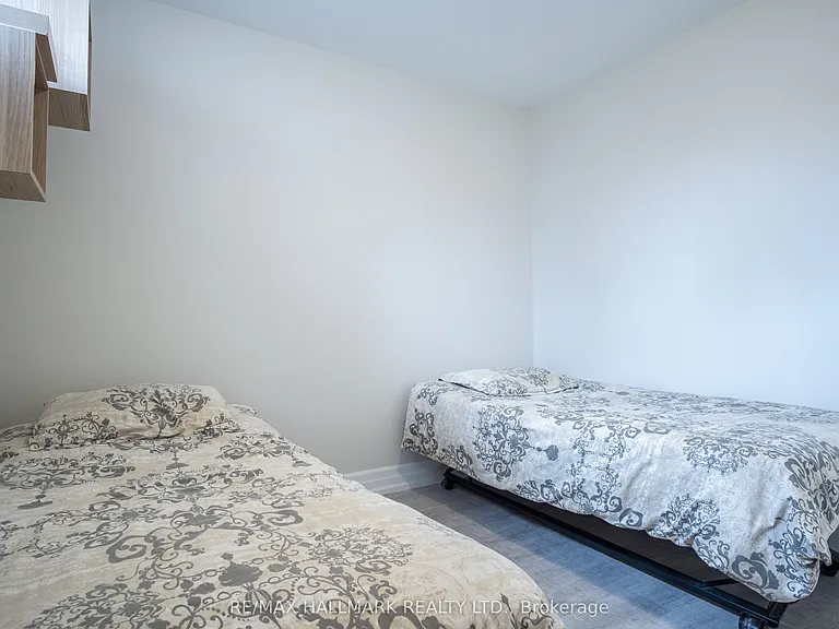 35 Roberta Dr #1 — Photo 6