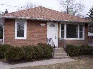 1805 Jackson St, North Chicago, IL