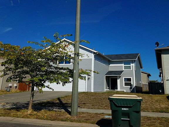 3rd image of 10010 Tahoma Ct SE
