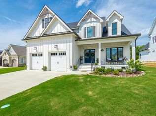 8809 Grey Reed Dr, Ooltewah, TN 37363