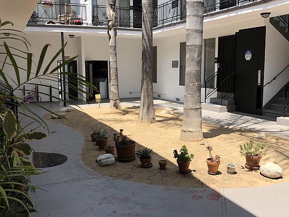 5th image of 5309 Agnes Ave #11560639