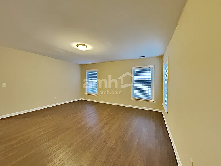 308 Springs Xing — Photo 18