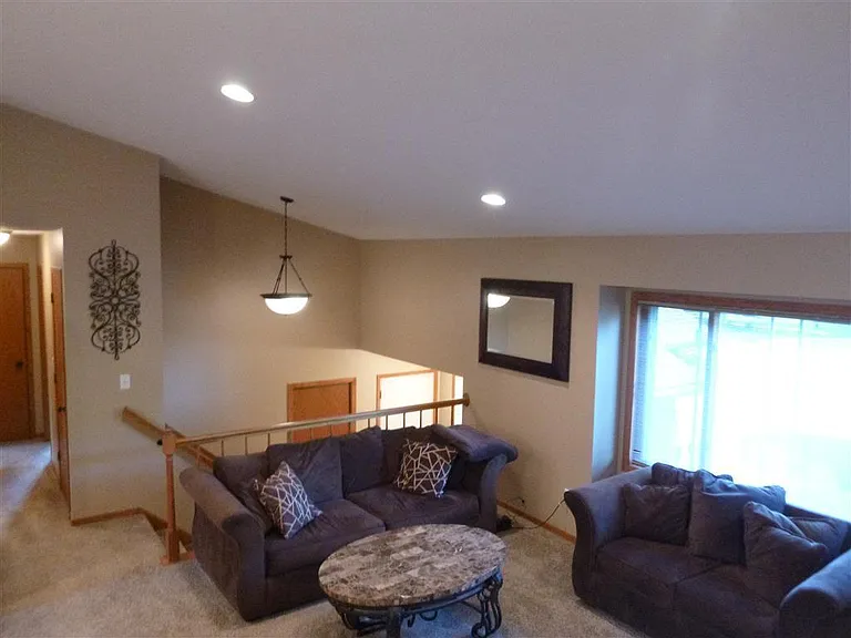 808 Chalet Dr NW — Photo 8