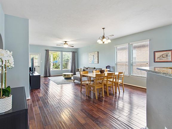 3rd image of 12914 Meadow Springs Dr