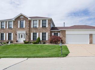 5359 Southview Hills Ct, Saint Louis, MO 63129