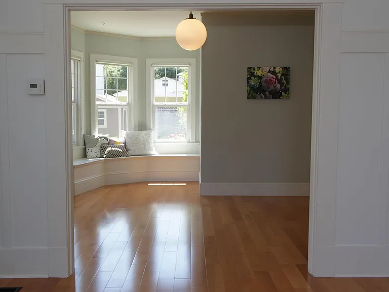 453 Wisnom Ave — Photo 4