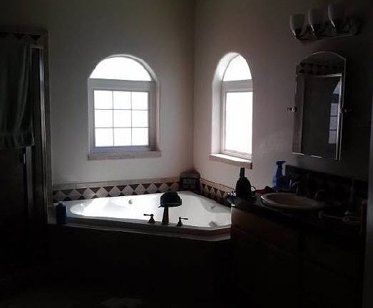 5th image of 1865 Park Ct