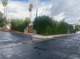 21901 Lopez St, Woodland Hills, CA 91364