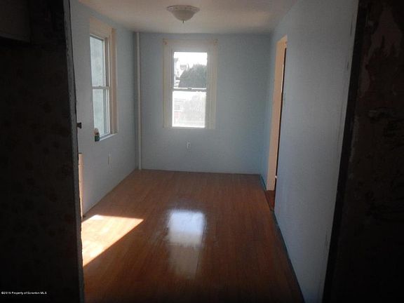 5th image of 108 W Taylor St Rear W