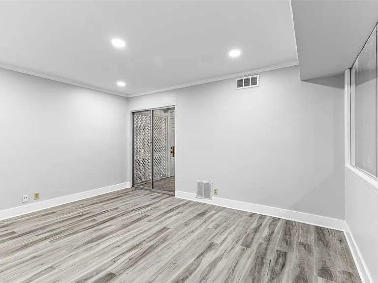 2501 Marilee Ln #4 — Photo 13