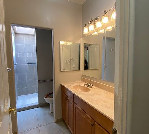 Private Bathroom off Hallway