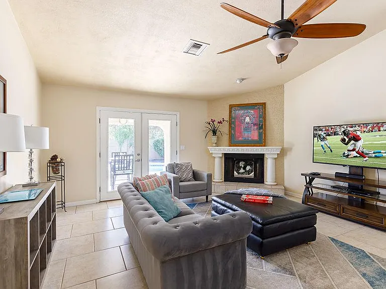 6073 E Beck Ln — Photo 6