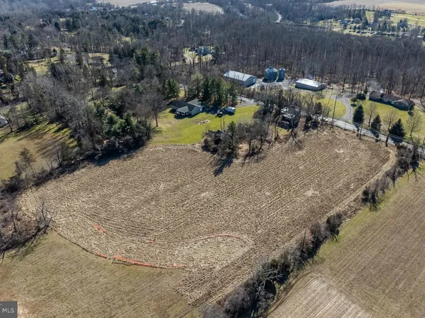 755 Swamp Rd, Furlong, PA 18925