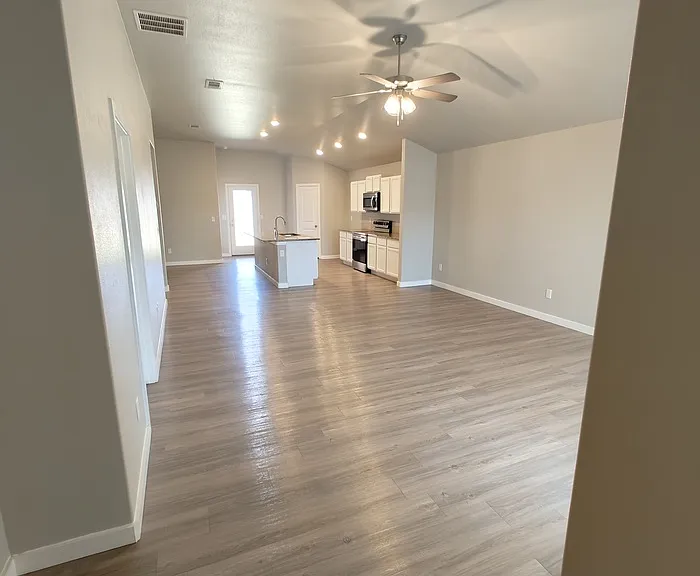 2703 Ranch Ave — Photo 3