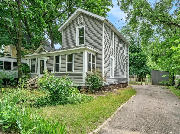 1836 Charles Ave, Kalamazoo, MI 49048