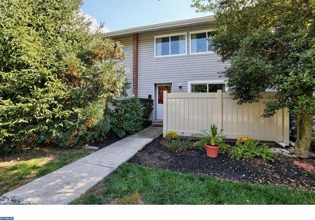 1st image of 6 Mallow Pl