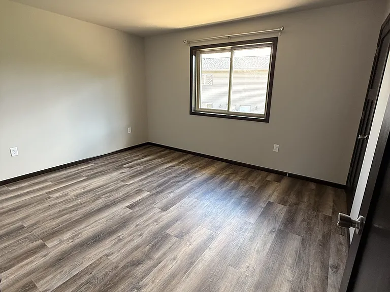 3135 Oak Knoll Dr #2 — Photo 7