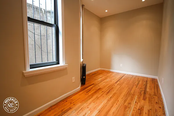 Rented by MySpaceNYC | media 20