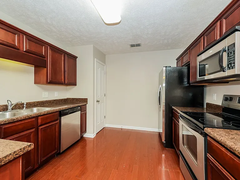 816 Pantera Dr — Photo 9