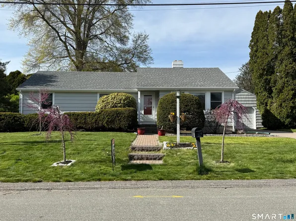 4 Judson Avenue, Groton, CT 06355