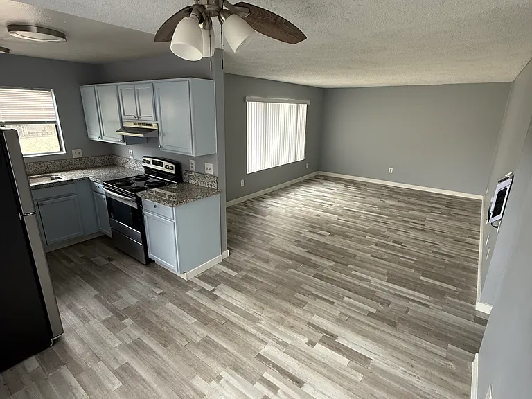 2034 Canyon Dr #14 — Photo 3