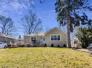27 Kenton Dr, Toronto, ON M2R 2H6