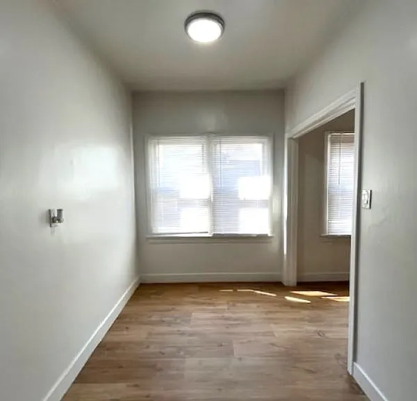1932 W 25th St #9 — Photo 5