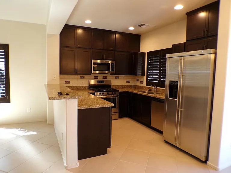 844 Tiablanca Rd — Photo 3
