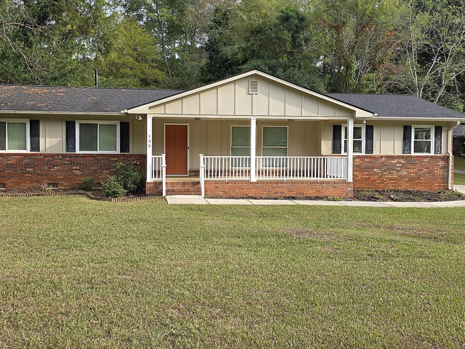 4 bed, 1827 sqft, $2,600 — Photo 1