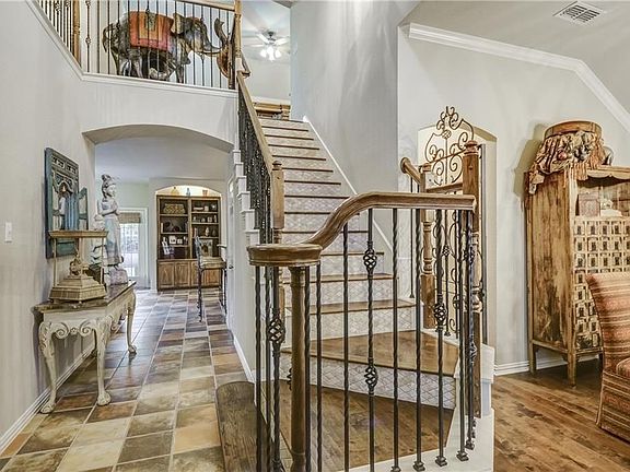 3rd image of 2514 Brentwood Dr