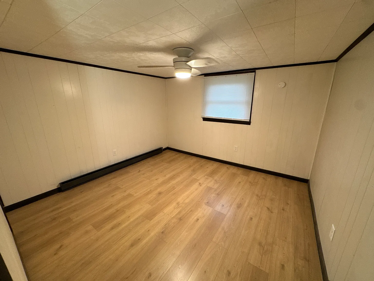3 bed, 1400 sqft, $1,000 — Photo 4