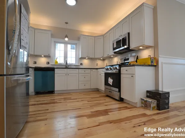 168 Bigelow St #1, Boston, MA 02135