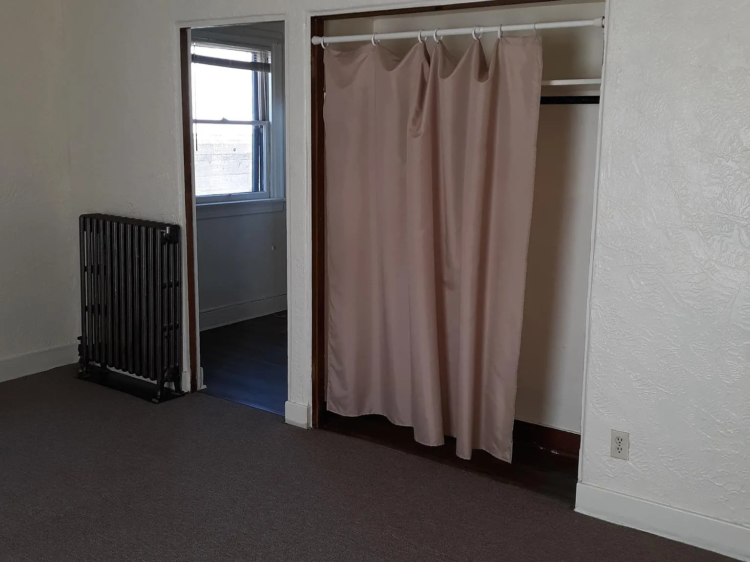 Studio, 326 sqft, $1,160 — Photo 4
