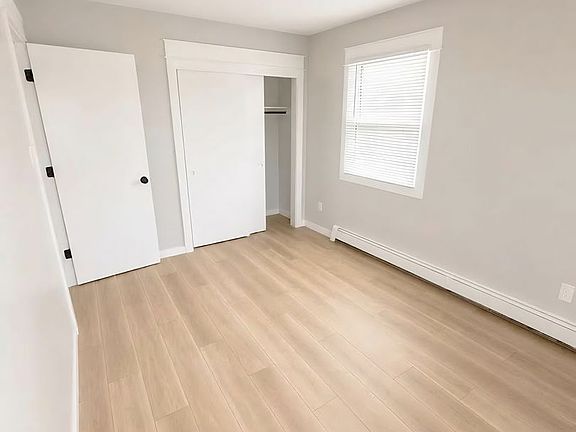5th image of 800 13th St APT 12