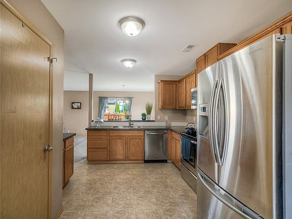 4th image of 7927 147th St E