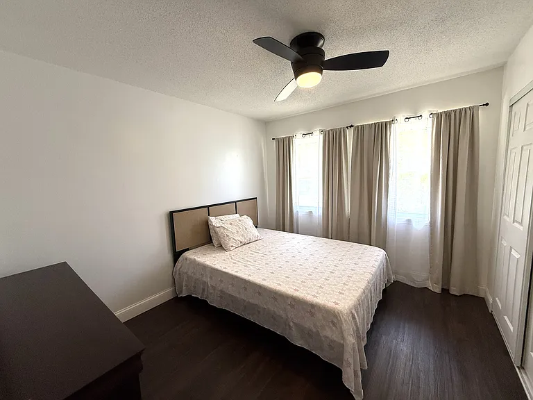 668 Hampton Dr NE — Photo 27