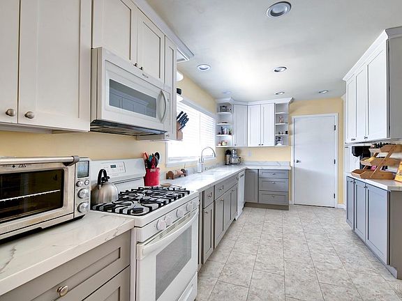 5th image of 606 Arthur Street
