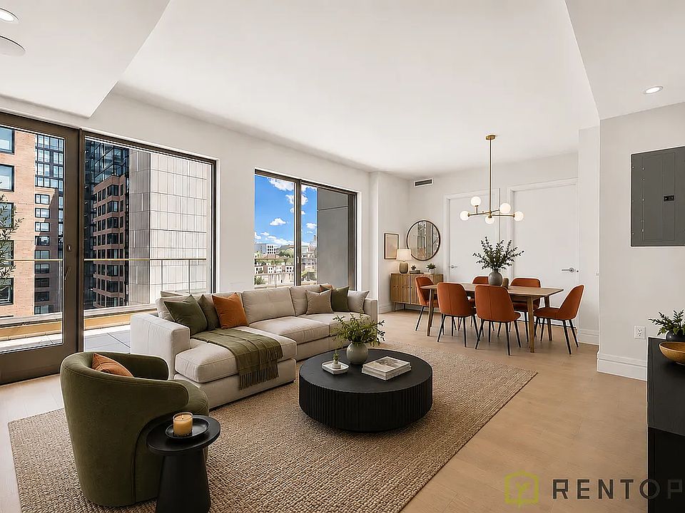 1st image of 960 Franklin Ave #716