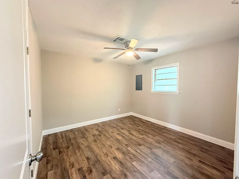 104 Sandy Ln — Photo 19