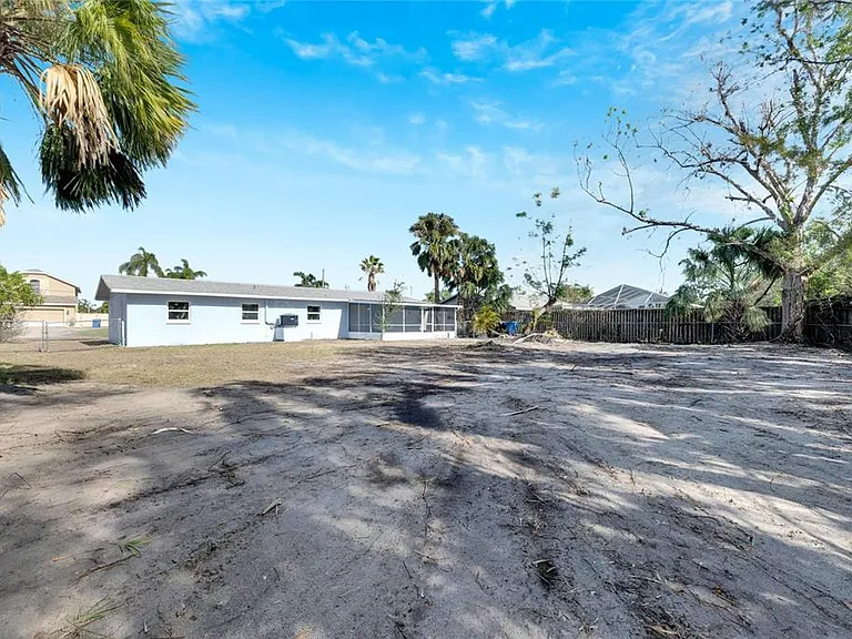 660 Flamingo Dr — Photo 41