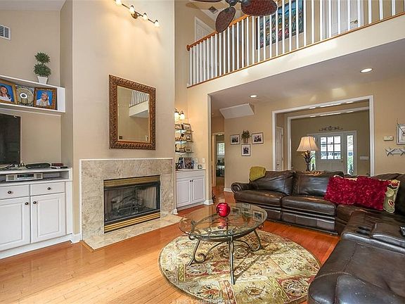 5th image of 13 Sedge Fern Dr