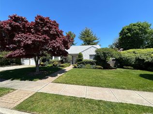 53 Judith Ct, East Rockaway, NY 11518