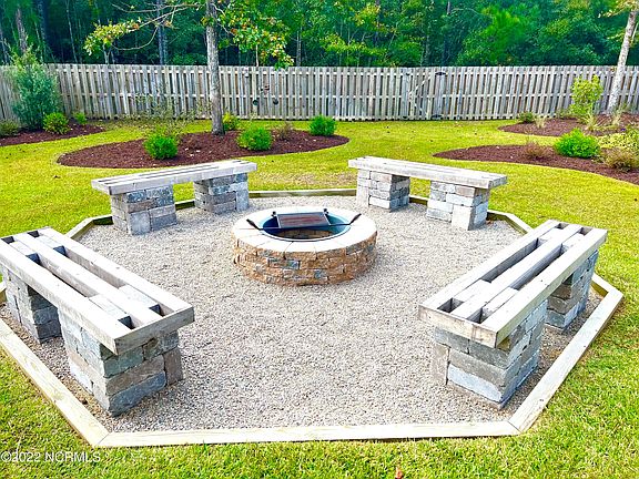 4th image of 331 Long Pond Dr