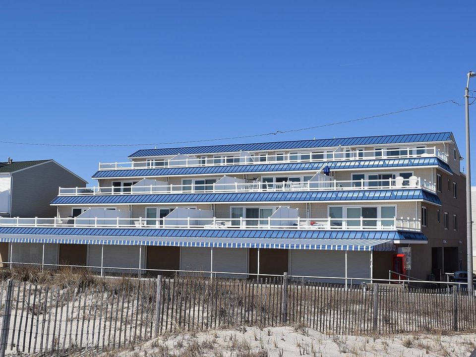 1st image of 4200 Boardwalk Unit 202