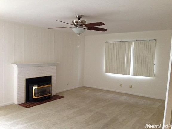 2nd image of 911 Dianna Dr