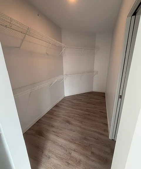 LH44 — Photo 25