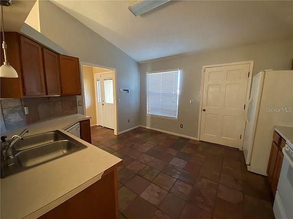 4th image of 5837 Copper Creek Dr