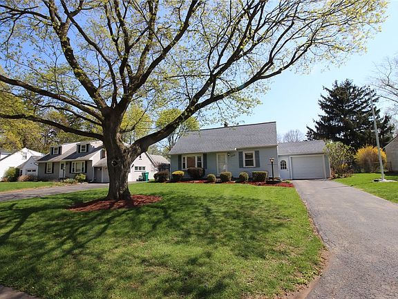 3rd image of 258 Pepperidge Dr